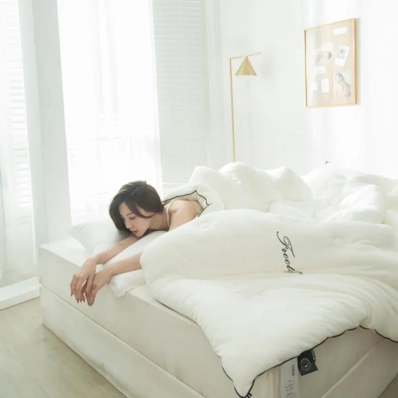 New Antibacterial Anti-mites Knitted Summer Quilt Soft and Comfortable Air Conditioner Cool Adult Thin Quilt