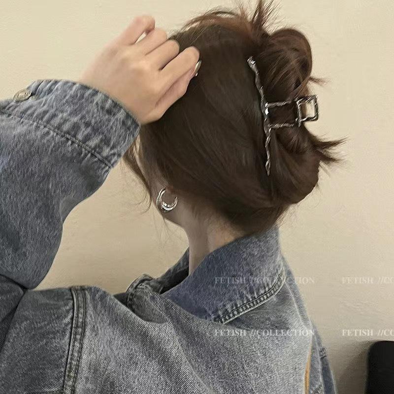 High-End Metal Butterfly Hair Clip for Women - Large, Elegant 2024 Style Shark Clip