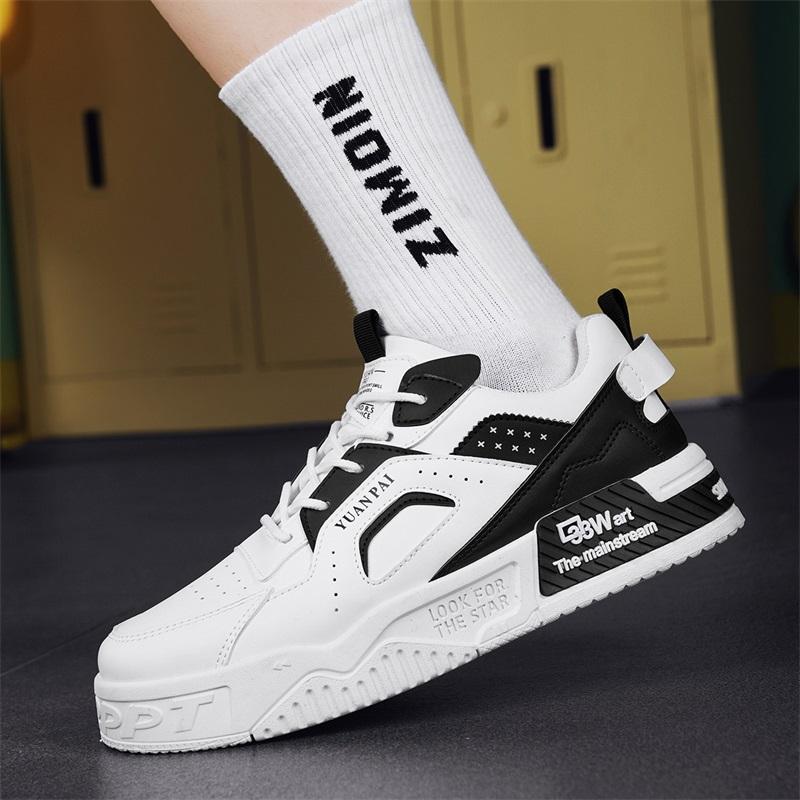 Men's Board Shoes Outdoor Casual Sports Walking Shoes Anti-slip Breathable Vulcanized Shoes Thick Sole Fashion Student Shoes