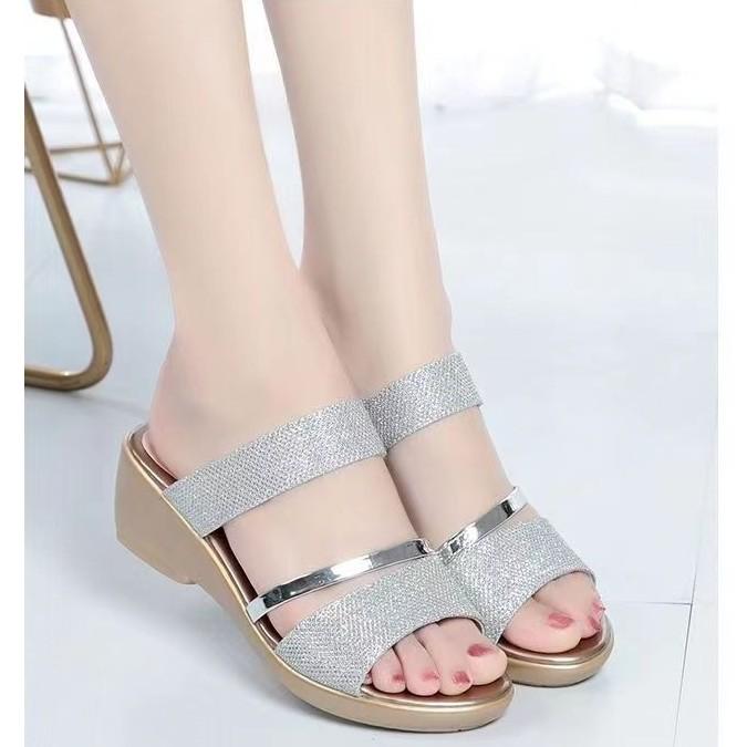 

Мягкие кожаные сандалии мягкая платформа 2025 новые удобные прохладные тапочки мать лето универсальная мода танкетка женская обувь тренд 40 серебряный