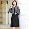 Elegantes zweiteiliges Faltenkleid für Damen