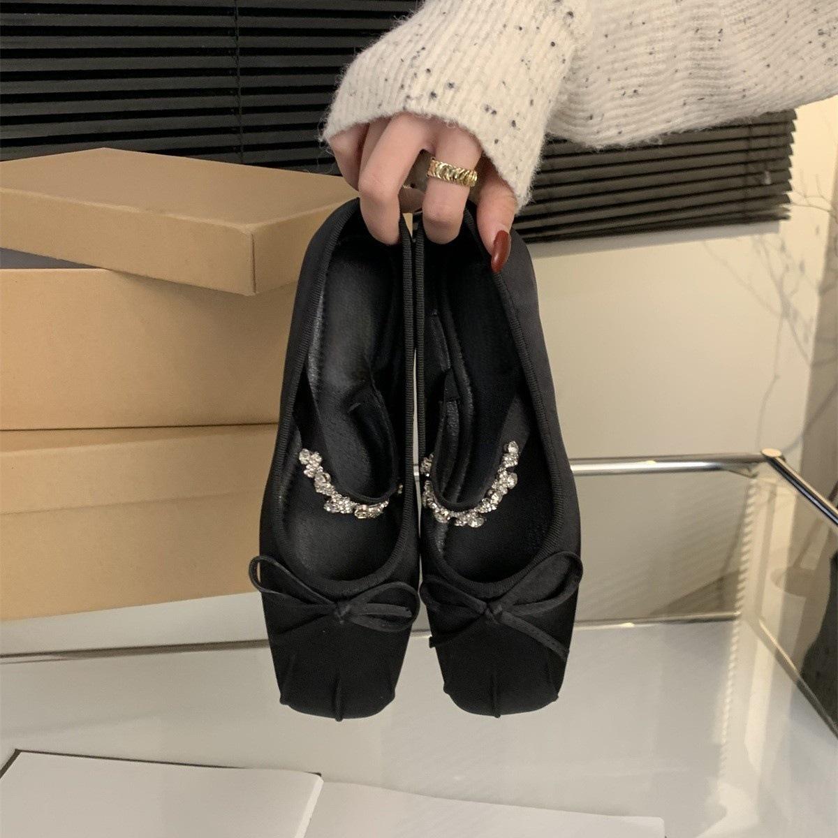 

Square head shallow mouth single shoes women s 2025 new spring and autumn Korean version ballet flat French fairy gentle Mary Jane shoes 40 чёрный