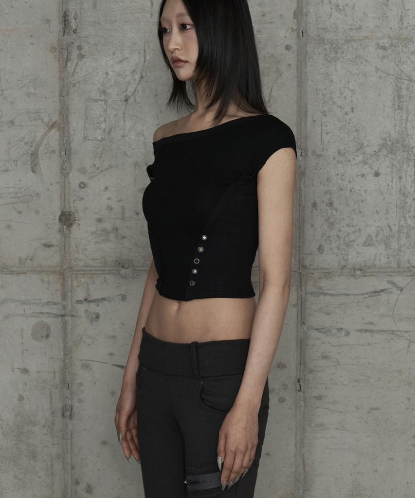 ETRE AU SOMMET Pigment Damage Panel Short Top (Black)