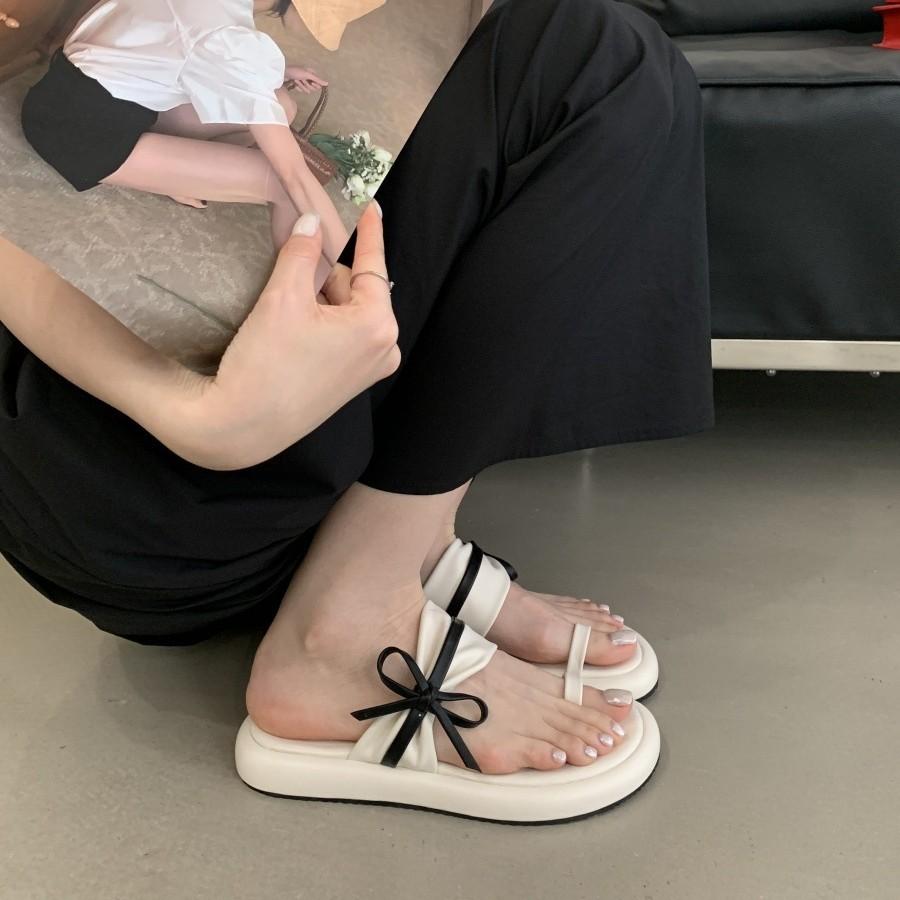 The Years Are Quiet! Fairy Wind 2025 Summer New Soft Bottom Flat Heel One Pedal Comfortable Slippers Woman