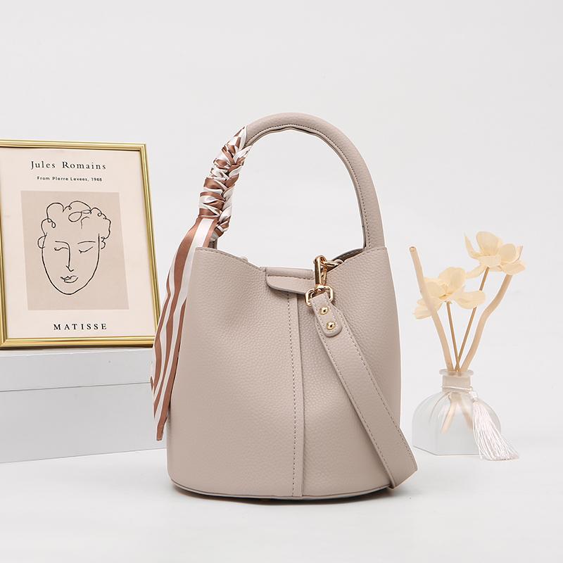 Simple Hand-held Bucket Bag for Women's Summer Fashionable and Versatile Work Commuting One-shoulder Crossbody Bag