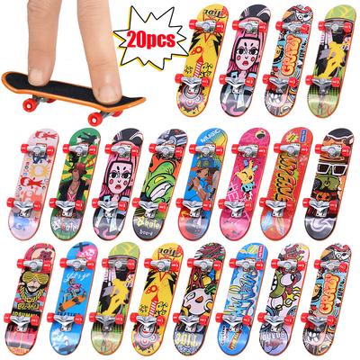 Różne i ciekawe zabawki – Fingerboardy i fingerbike