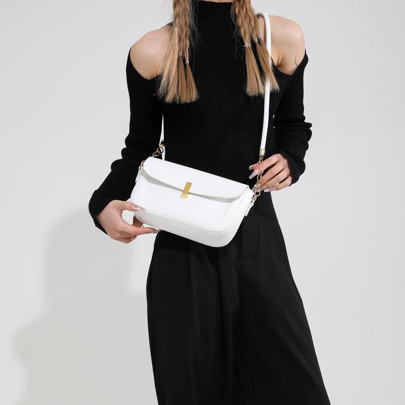 Chic Pu Leather Shoulder Bag Fashionable Chain Stitch Small Square Crossbody