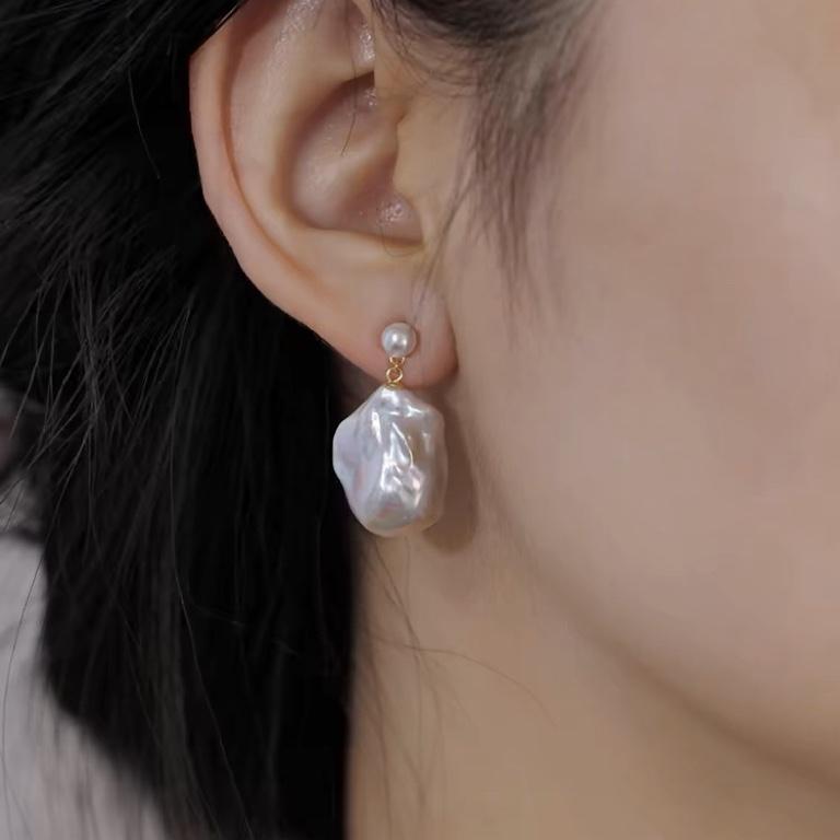 22646 Women's Silver Simple And Beautiful Design, Natural Baroque Pearl Needle, A Two-Wear Large Pendant, Stud Earrings, French Ear Jewelry.