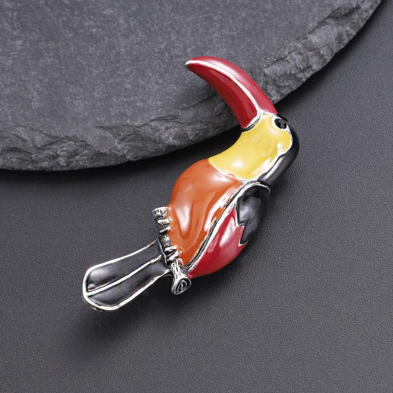Alloy Jewelry, Dripping Animal, Parrot Brooch, High-end Female Brooch, Clothing Accessories, Fixed Decorations
