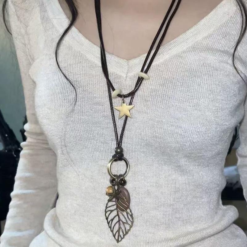 New Chinese Retro Popular Ethnic Style Necklace Women's Versatile Niche Long Sweater Chain High-end Simple Accessories