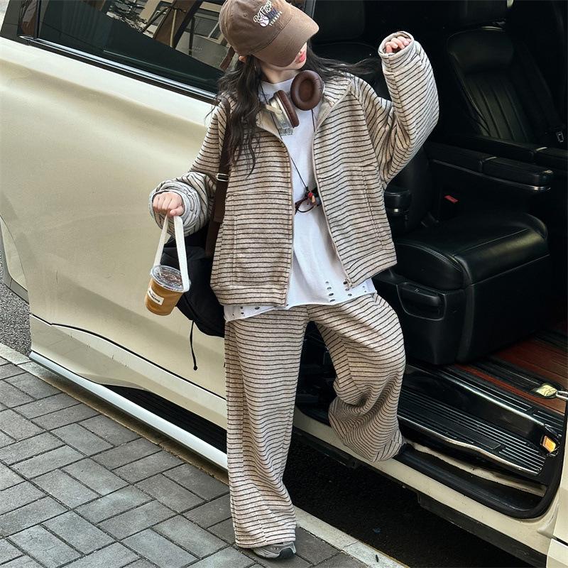 

Комплект спортивного костюма для девочек в полоску на флисовой подкладке - Мода для подростков Осень/Зима. 170cm