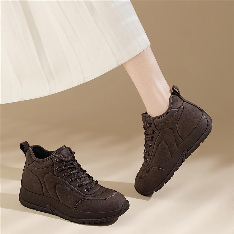 Soft-soled bread shoes autumn and winter new lightweight and versatile casual sports shoes non-slip velvet high-top cotton shoes