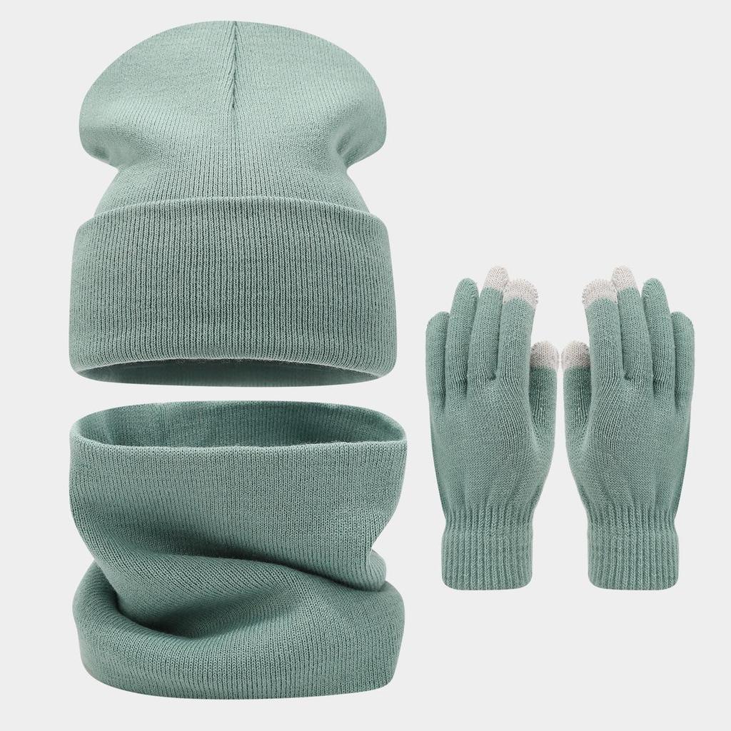 Trendy Oversized Hat, Scarf, and Gloves Set: Winter Outdoor Warmth with Face-Slimming Design
