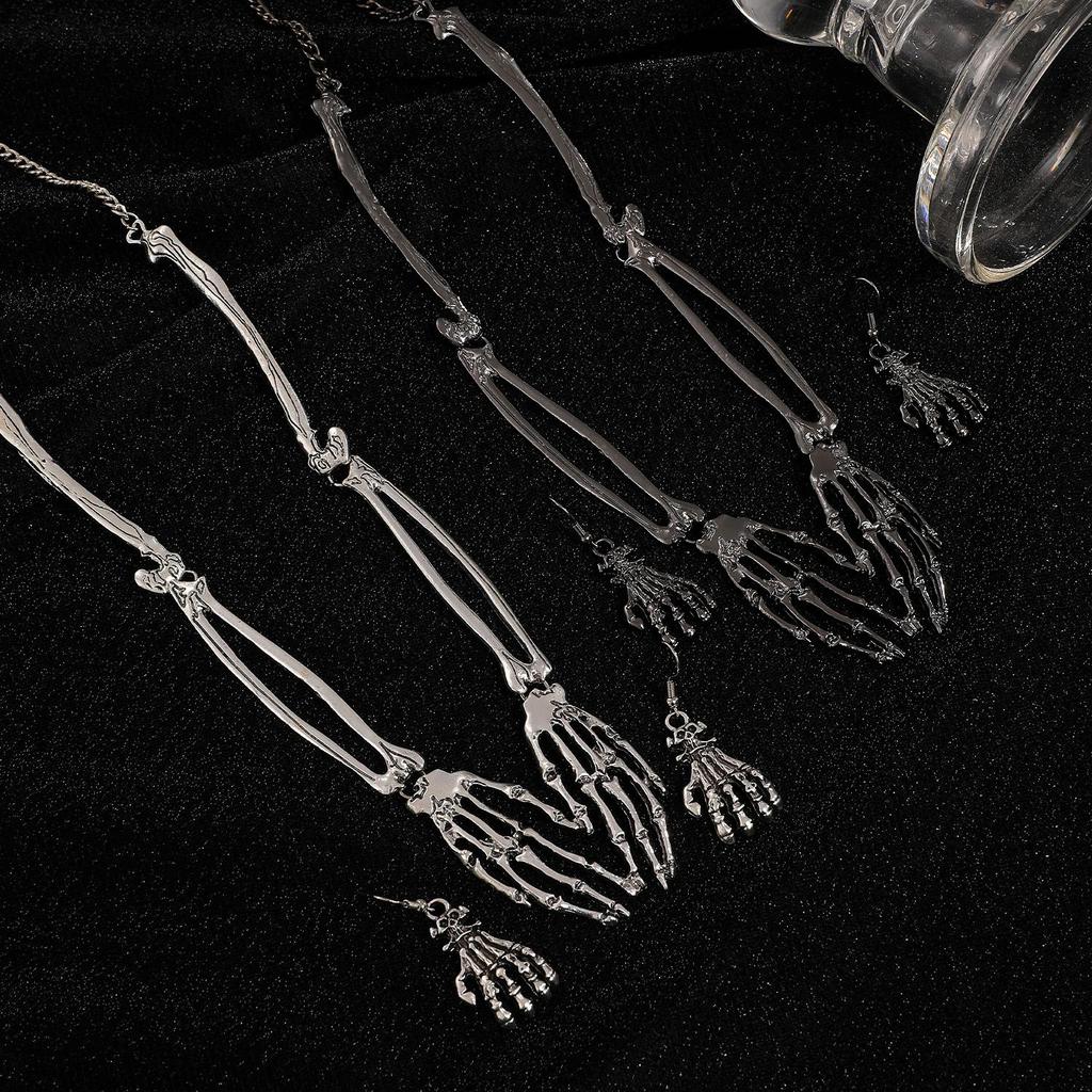 Fashion Personality Dark Style Skeleton Ghost Claw Necklace Finger Bone Earrings Set Halloween Costume Accessories