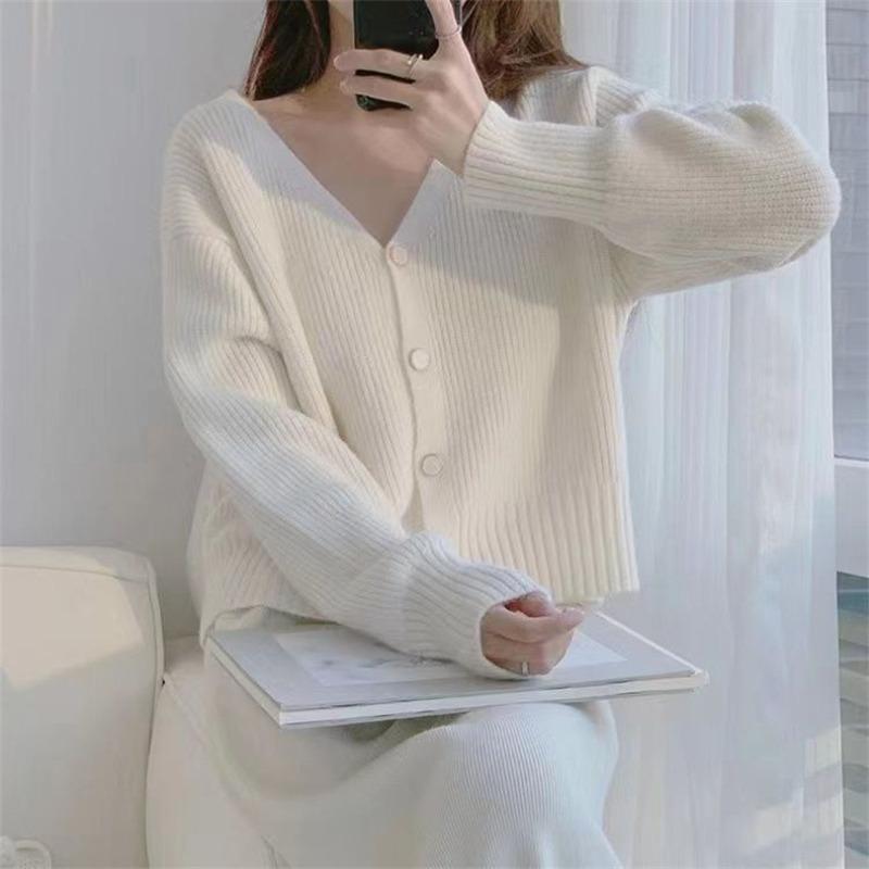 Autumn New Gentle Wind Comfortable Loose Simple Lazy Sweater Jacket Short V-neck Soft Waxy Knitted Cardigan Women