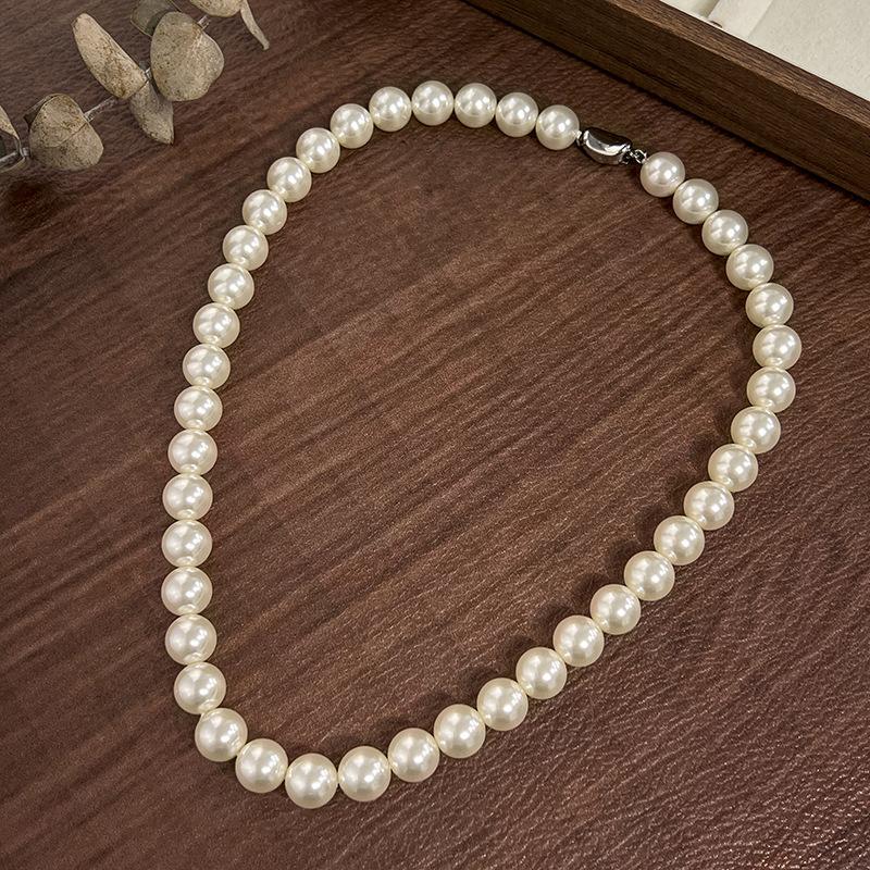 Pärlkedja med imiterade pärlor Kristallpärlor Elegant Feminin Glans Varmt Smycke