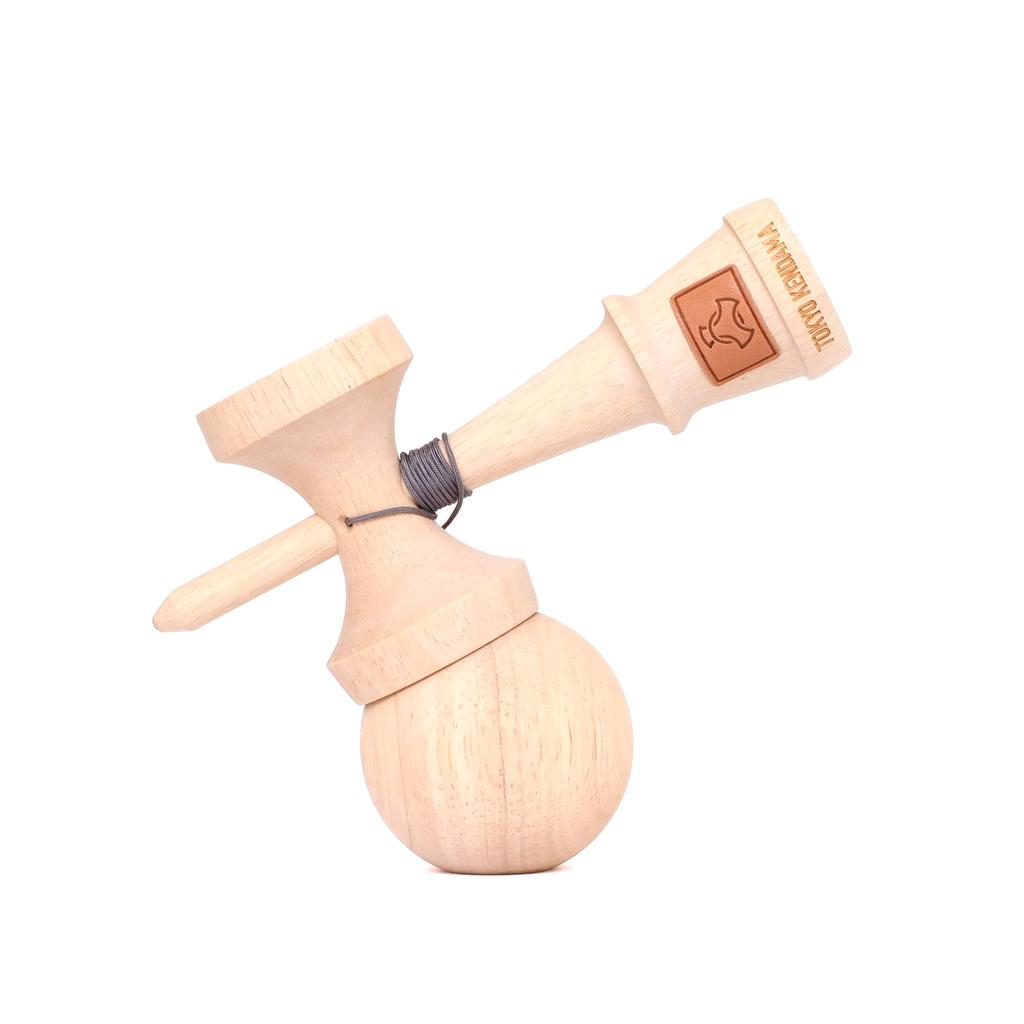TOKYO KENDAMA Voksende Kendama med Kulelager, Uten Kjemisk Maling (Gummi tre)