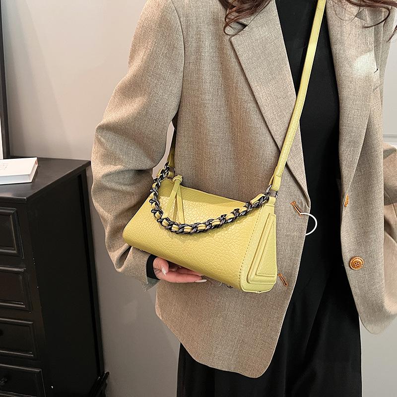 Shoulder Bag Fashion Messenger Bag Feeling Chain New Armpit Bag