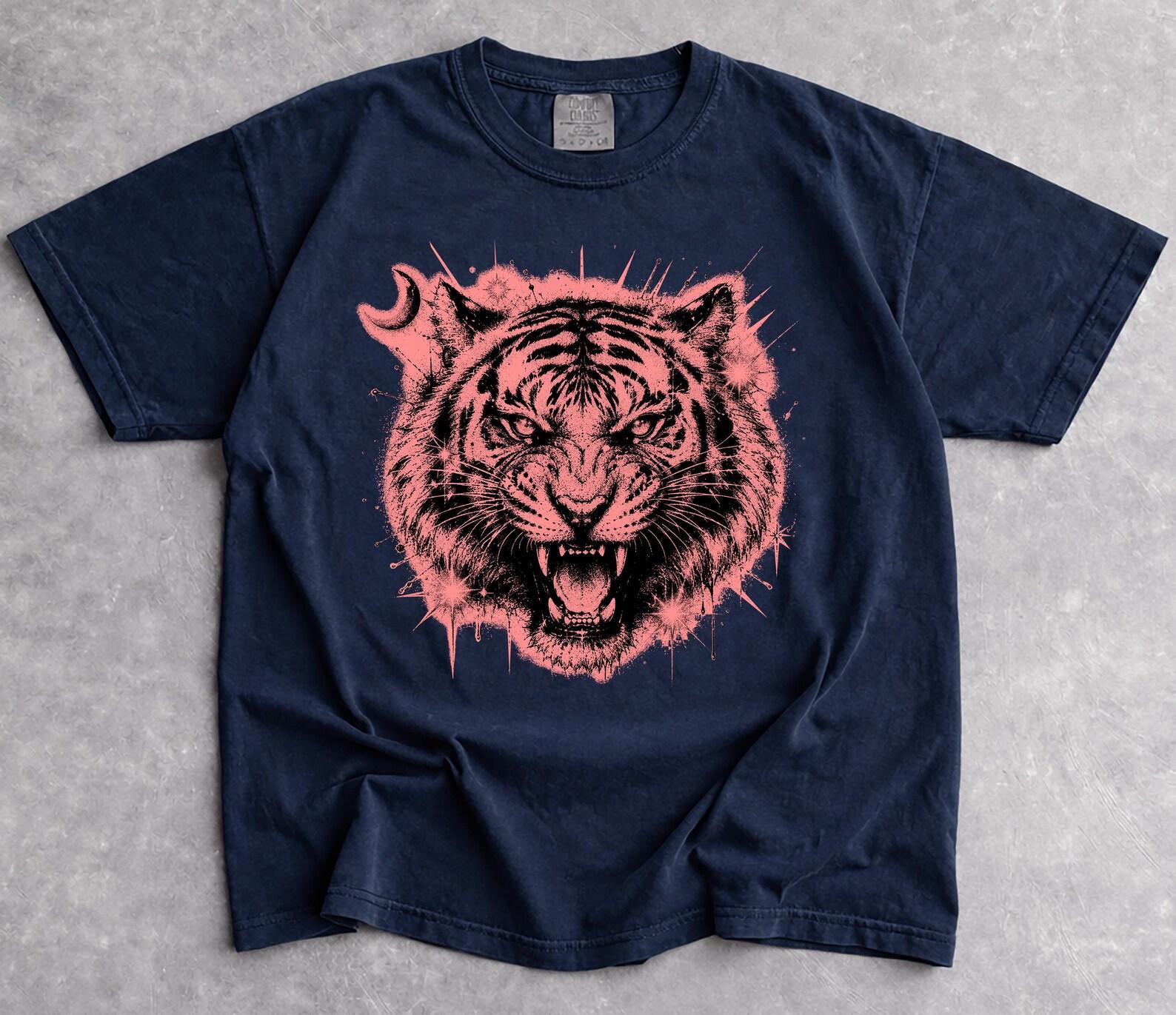 Vintage Tiger Shirt, Tiger Graphic Tee, Wild Cat Shirt, Retro Snow Tiger, Dark Tiger Shirt, Tiger Lover Gift, Wild Animals Shirt Tee M