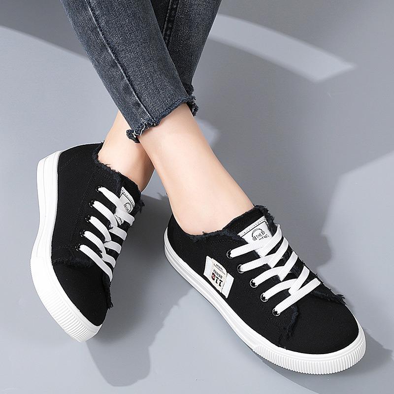 The New Student Flat Sports Sneakers   Large-sized Women's Singles