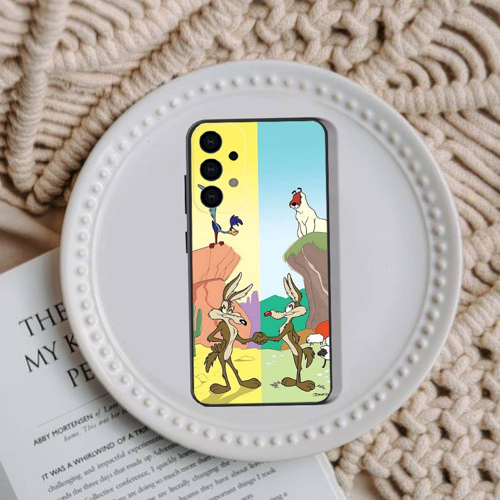 Road R-Runner Willy C-Coyote Phone Case For Samsung Galaxy A73,31,32,72,41,53,52,71,22,5G,Note,J7,8,9 Soft Black Cover