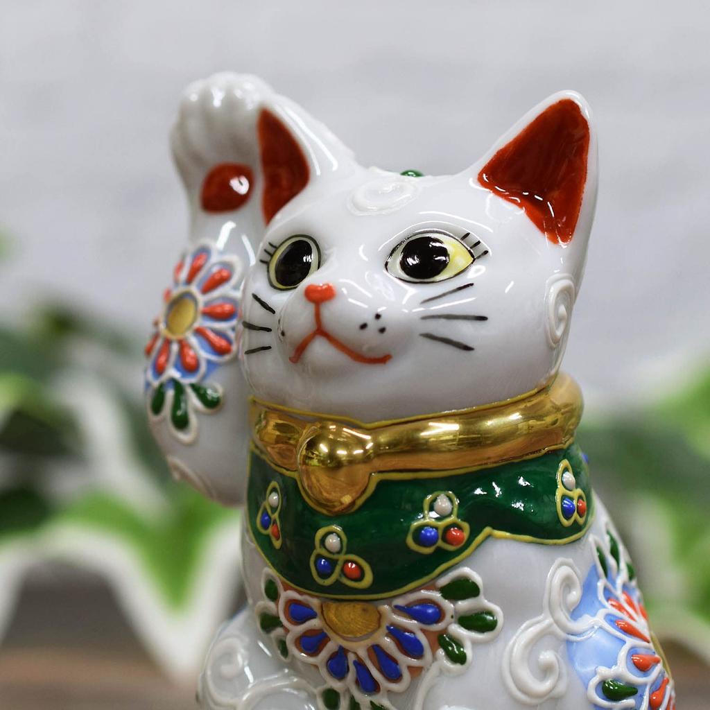 Cute Kutani Ware Figurine from Waza no A figurine in Feng Shui A perfect gift for store and 88th Maneki-neko Kura. lucky, right-handed maneki-neko