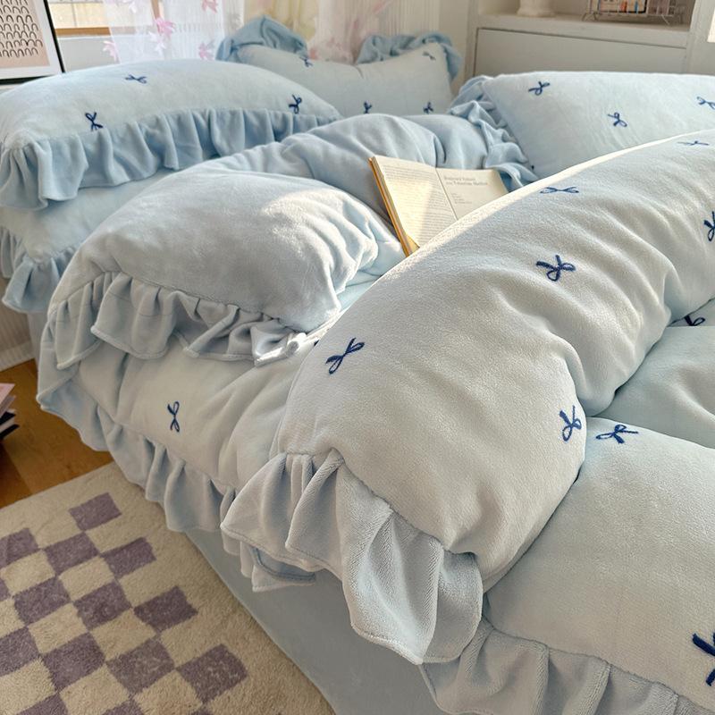 

Thickened Milk Fleece Four-Piece Set, Fleece Coral Fleece Household Bedroom Bed Sheet Three-Piece Set 1.8 meters 4pc sheet 230x245 quilt cover 200x230