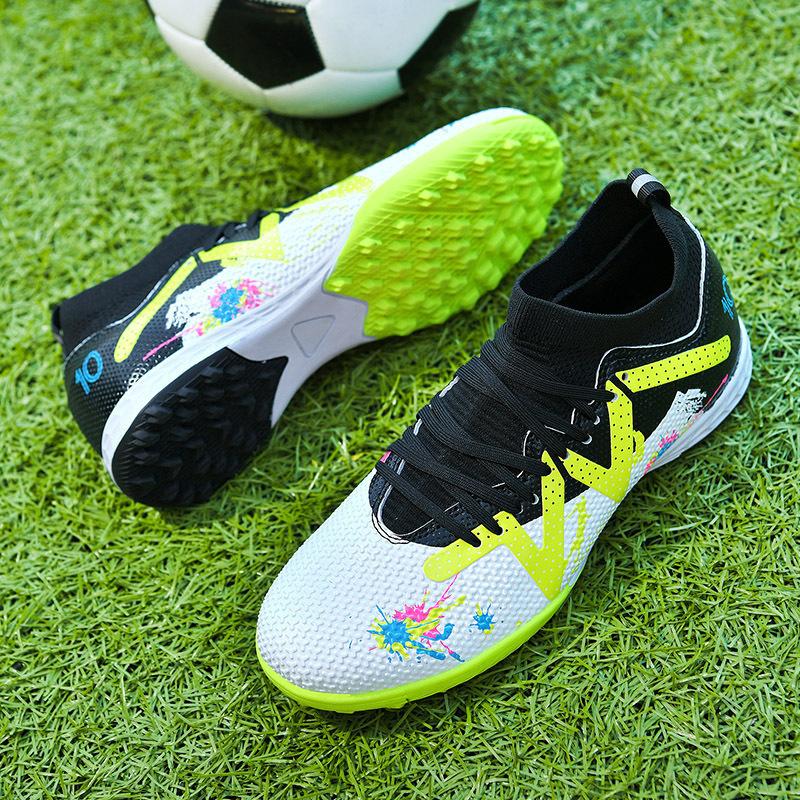 2025 New Football Shoes Long Nails Broken Nails Youth Men's Shoes Competition Training Shoes Women's Sports Shoes Large Size