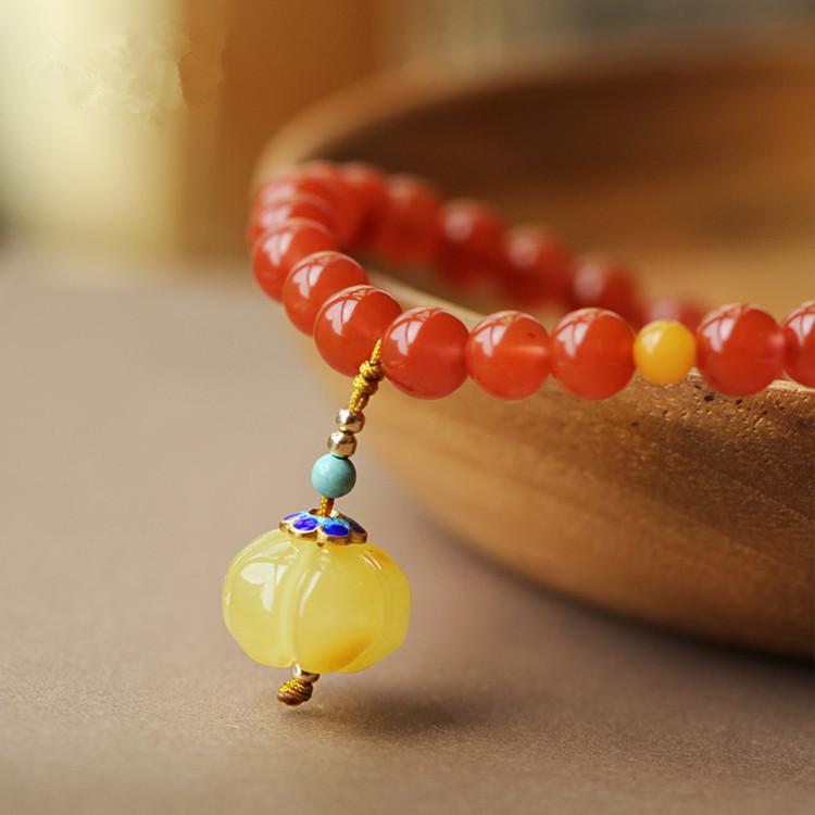 Natural Southern Red Agate Liangshan Cherry Red Single-Loop Bracelet with Southern Red Agate and Amber Pumpkin Pendant, Fresh and Fashionable Style