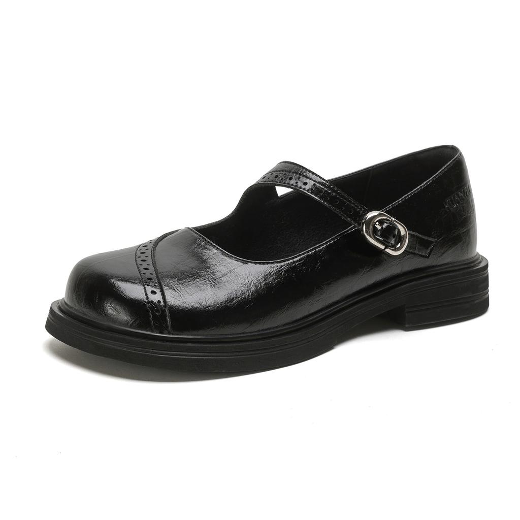 French Mary Jane shoes for women in spring 2026, retro style with a single buckle and shallow mouth small leather shoes, college style single shoes