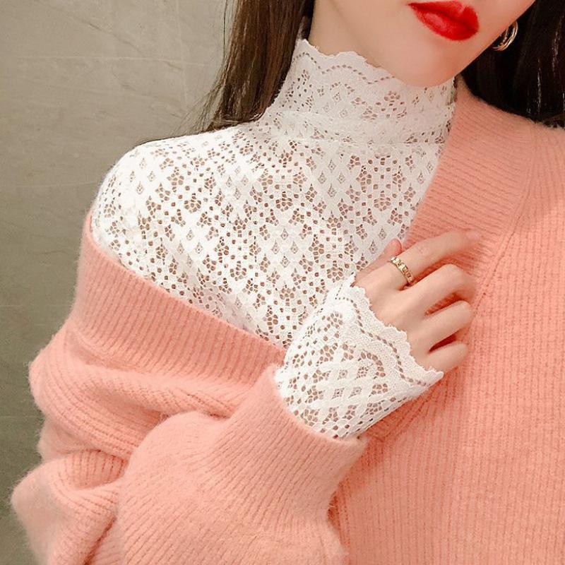 Toto je dámské tričko s matným krajkovým podkladem pro podzim a zimu, s nadýchanou vnitřní vrstvou a síťovaným šifonovým topem.. Je to stylový bílý tlustý top