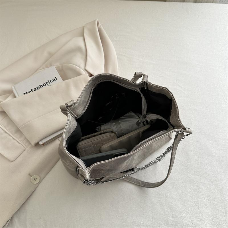 Large capacity bag women's 2025 new trendy class college student shoulder bag texture chain women's commuter tote bag