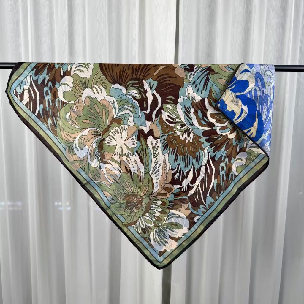 68x68cm Floral Velvet Scarf for Women Lightweight Square Scarves Elegant Spring/Summer Fashion Shawl Neckerchief Luxury