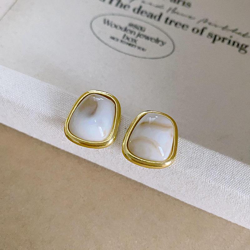 Простые смоляные бриллиантовые серьги Простые модные серьги-гвоздики для commuters Серьги с темпераментом Женские