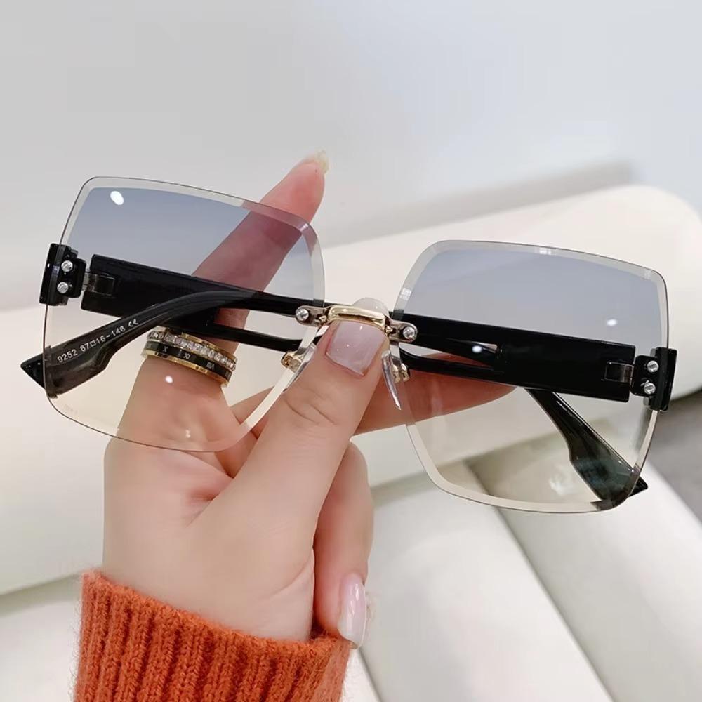 Retro Fashion Square Rimless Sunglasses for Women Gradient Sunglasses