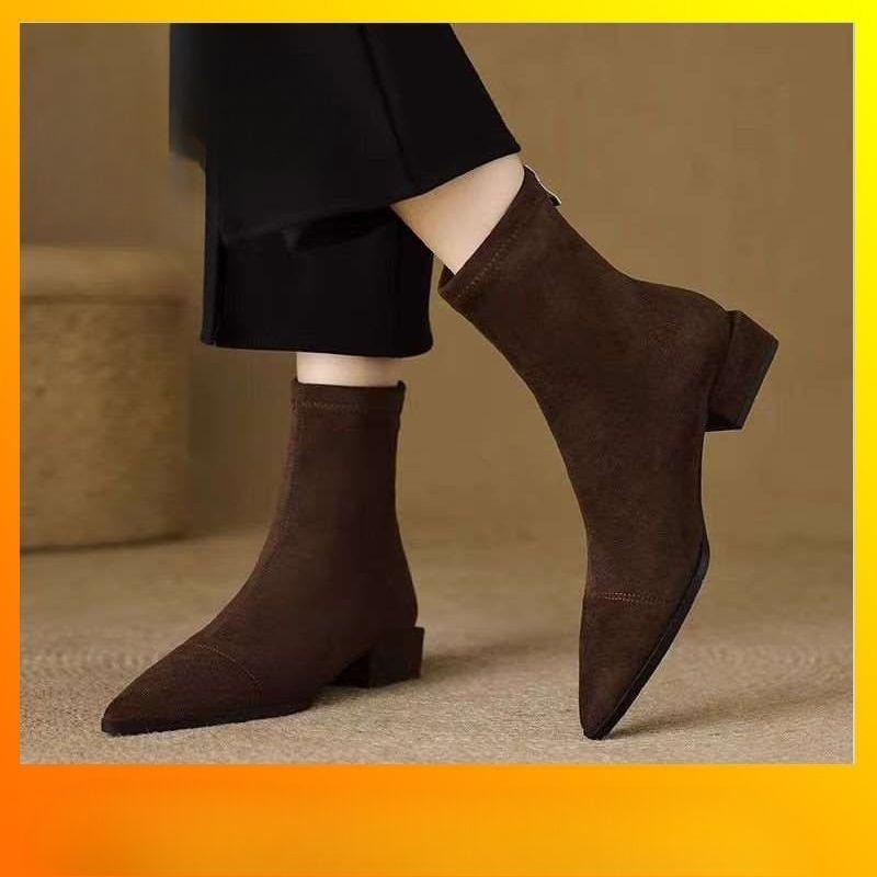 

Нові Стильні Туфлі - Універсальні Черевики-челсі з Гострим Носком та Модні Черевики в Ретро Стилі на Масивному Підборі 40 коричневий