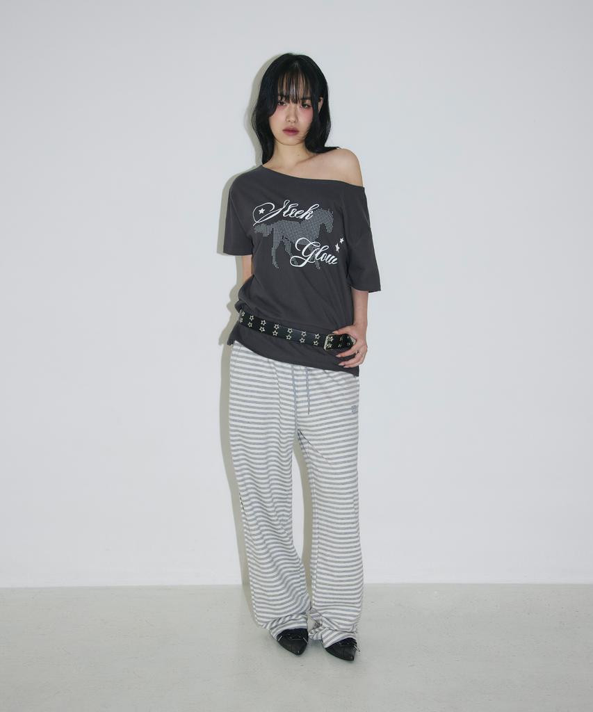 Seulliggeullou Horse One-Shoulder T-Shirt [Charcoal]