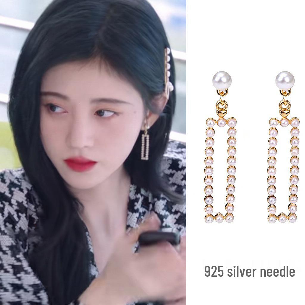 Dopamine Flower Ear Hooks: Holiday-Style, No Piercing, Cute Seaside Earrings for Women