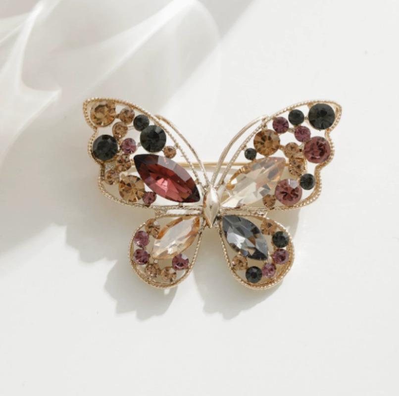 Beautiful Hollowed-Out Rhinestone Butterfly Brooch Ladies Unisex Crystal Lnsect Pin Event Party Office Gift
