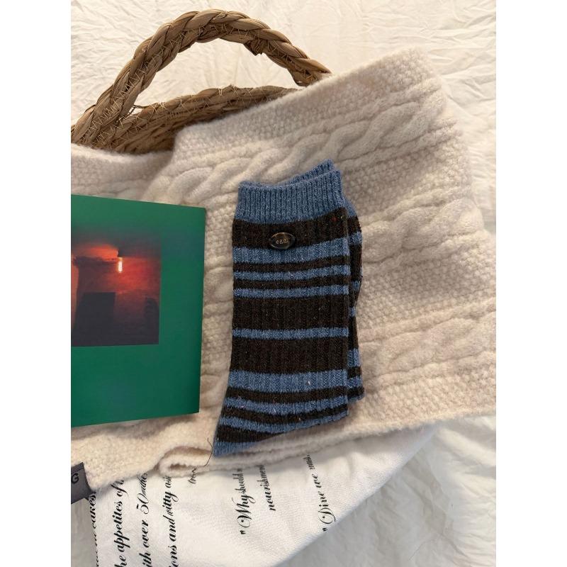 Women's Autumn Winter Thick Warm Dot Yarn Button Striped Wool Medium Tube Pile Socks