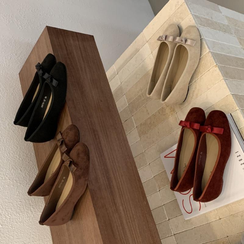 2025 new autumn suede round head inner sloping heel bow versatile niche evening wind shallow mouth women's single shoes