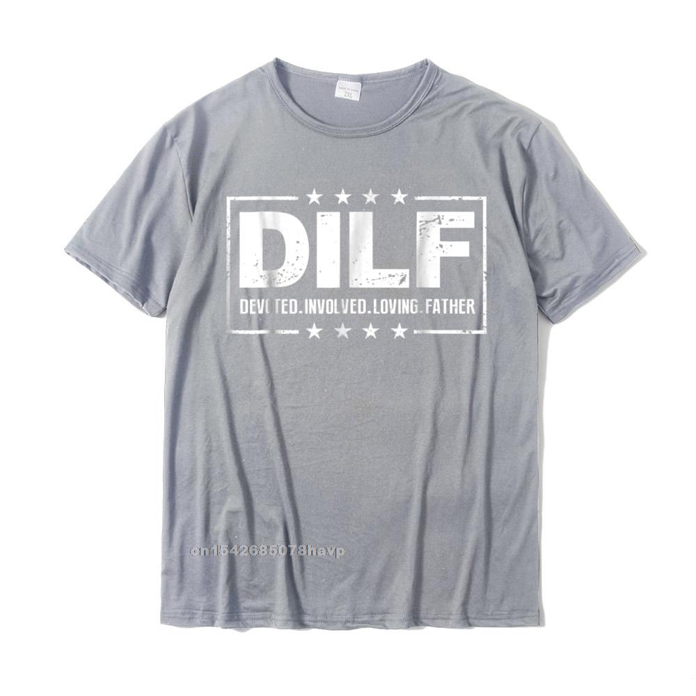 T-shirt Unisex DILF Padre Devoto Coinvolto Amorevole Papà Papa Cotone Europa Top Maschili Camicia Classica Nuovissima T-shirt