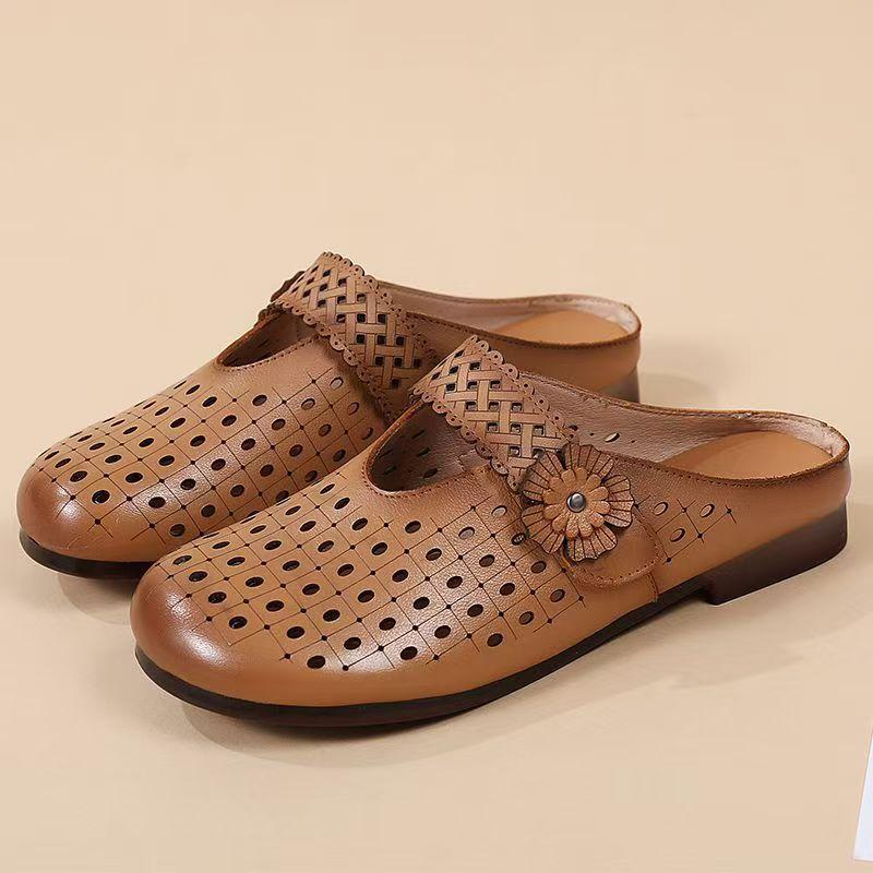 Damen Sommer Leder Ausgeschnitten Baotou Hausschuh Weiche Sohle Rutschfest Blume Retro Outdoor Halbschuh Flache Sohle Runde Zehen Sandale