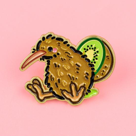 Artistic Textured Brooch Cartoon Kiwi Bird Design Zinc Alloy Brooch Pin Bag Sweater Suit Lapel Decorative Enamel Badge Versatile Accessory
