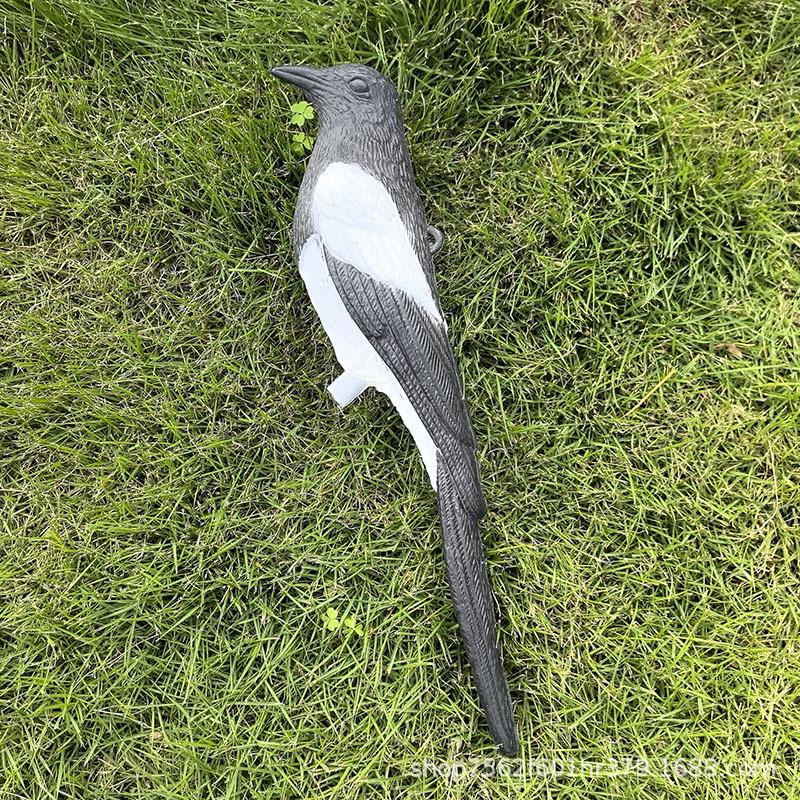 Creative Magpie Garden Decoration - Plastic Outdoor Decoy Model