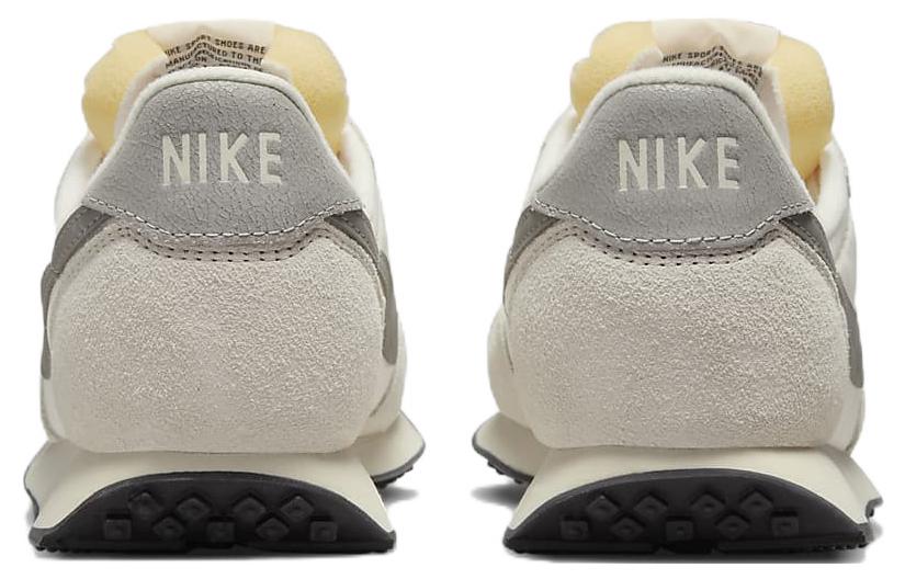 Nike Waffle Trainer 2 Sail Lightbone DM0180-100