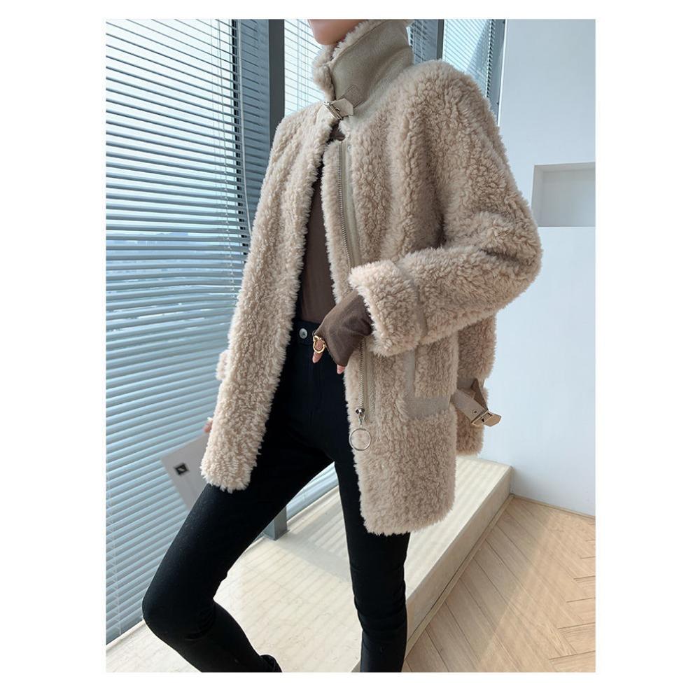 New Genuine Wool Sheep Shearling Coat Leather and Fur Women's Grain Lamb Fur Coat