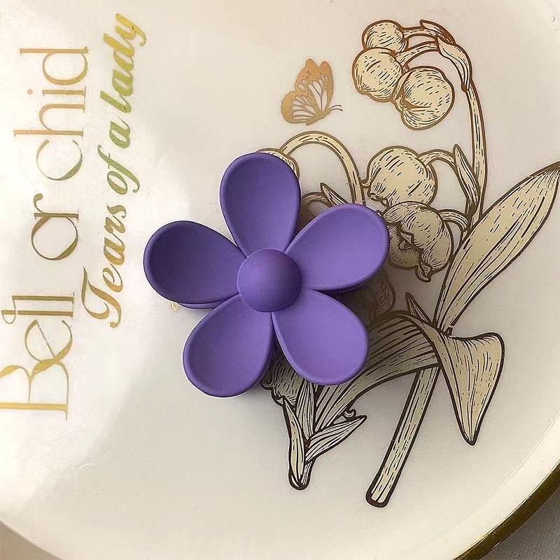 

Milk Coffee Flower Claw Hair Clip - Five-Petal Cute Updo & Ponytail Accessory Bulk 4CM