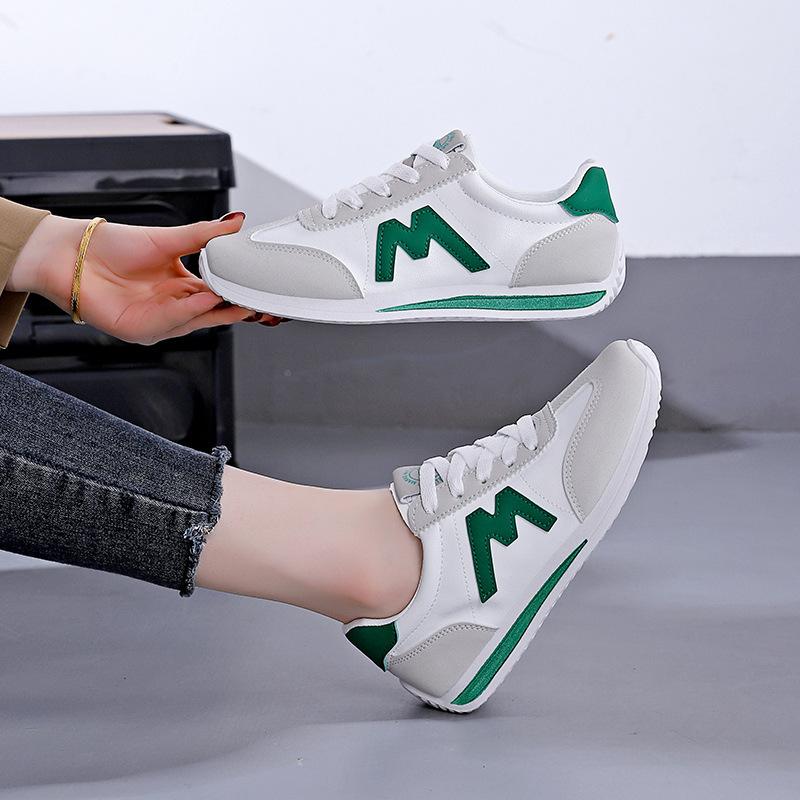 Spring new student little white board shoes women's simple and lightweight virtue shoes niche versatile casual running shoes wear-resistant