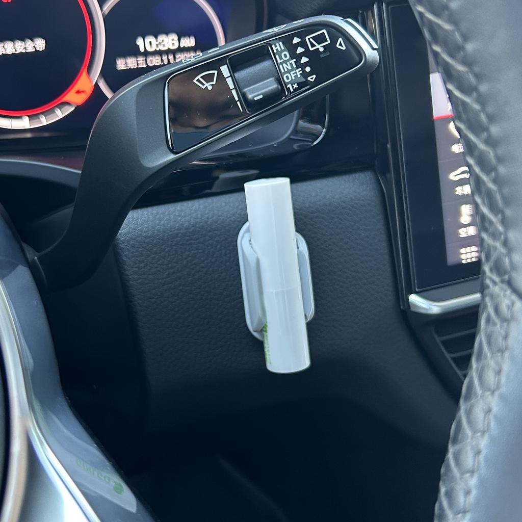 Car Lip Balm Holder Silicone Holder for Chapstick Car Essentials Upright Chapstick Holder Lip Balm Holder for Women Girl